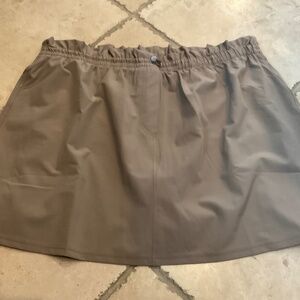 Spanx On The Move Skort, Driftwood brown, built in shorts, size 2X